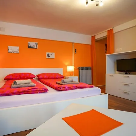 Apartment Margerita & *