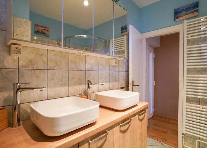 Margerita & * 로비니